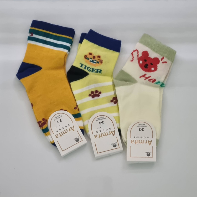 جوراب بچگانه