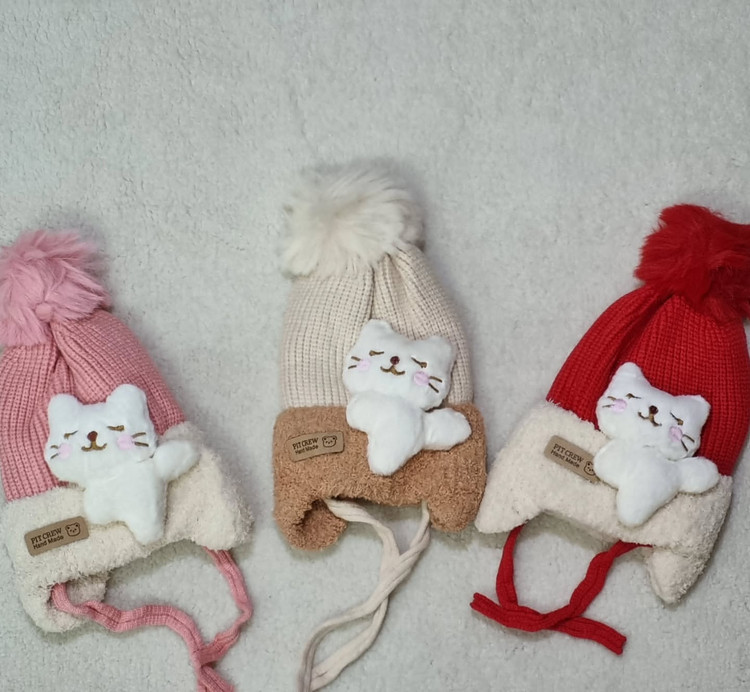 کلاه بچگانه آستردار