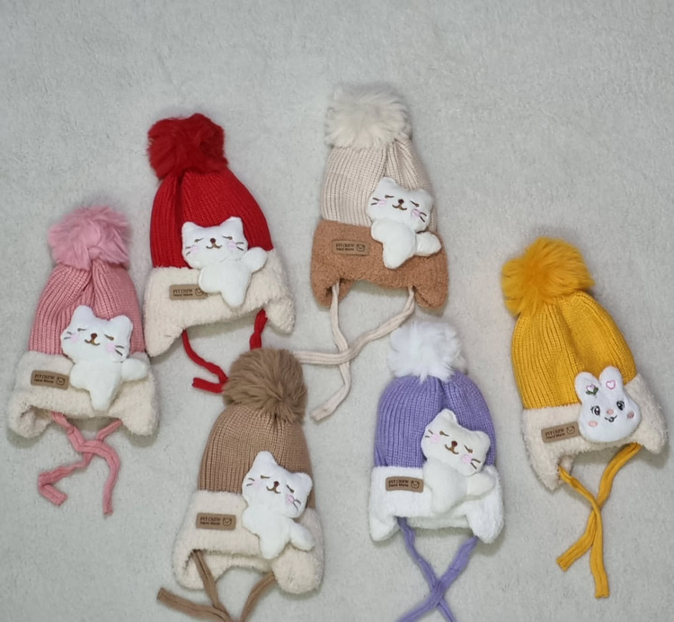 کلاه بافتنی بچگانه