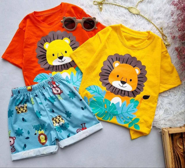 تیشرت شلوارک طرح شیر بچگانه