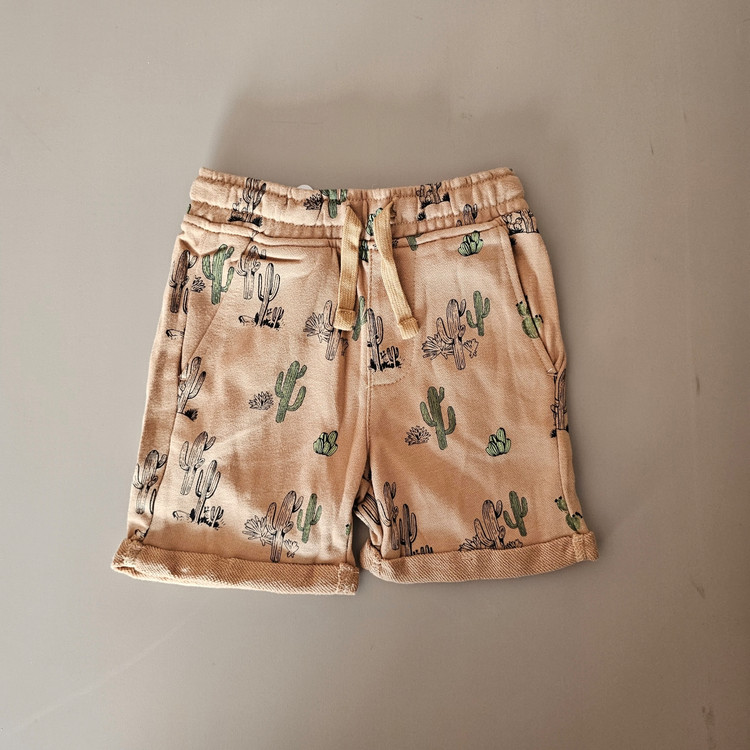 شلوارک بچگانه