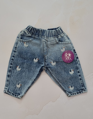 شلوار جین بچگونه